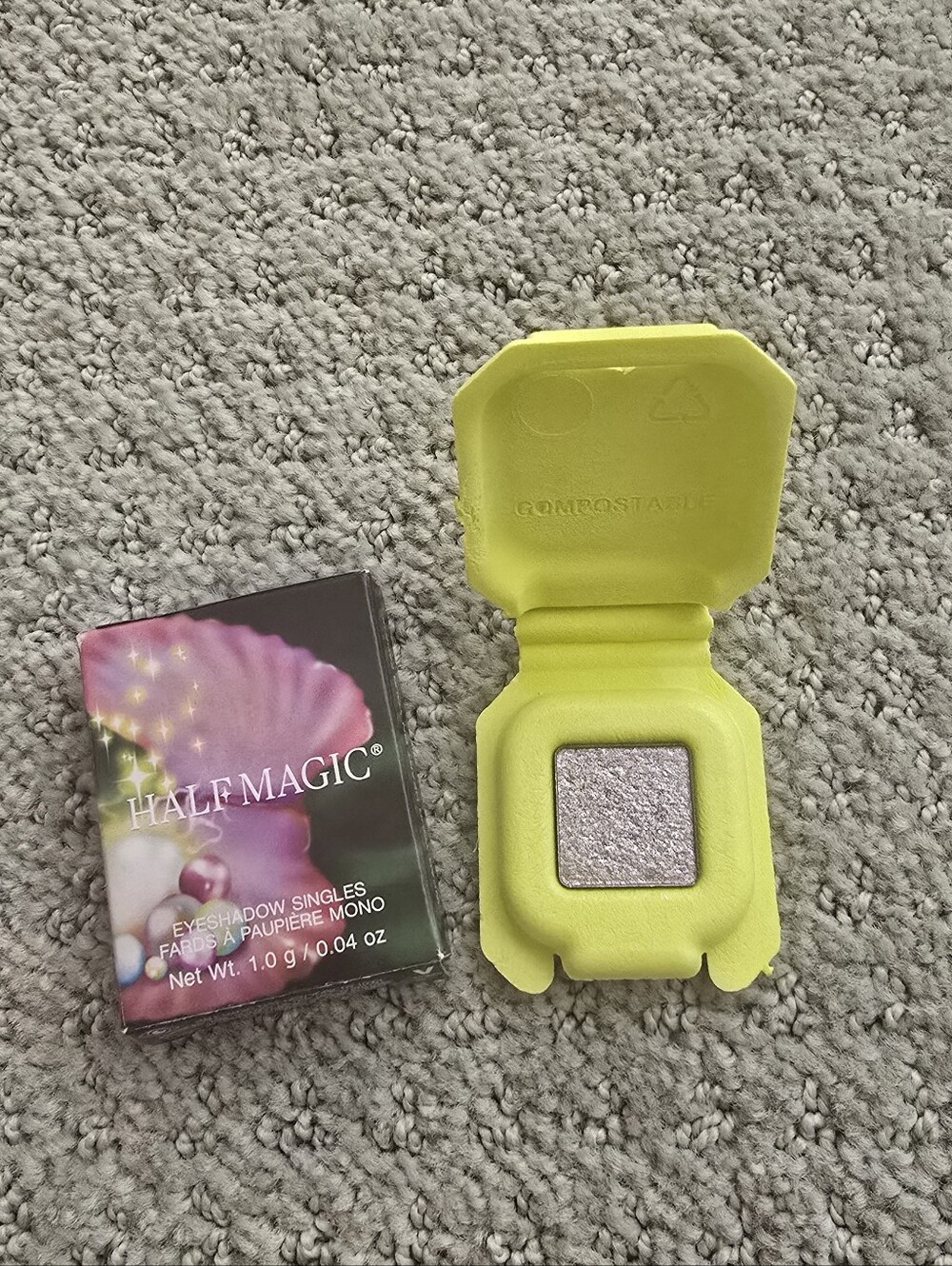 Half Magic Single Eyeshadow In Color Sparkle Puff